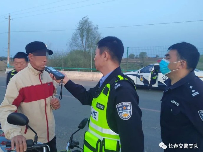 別拿摩托不當“車” 無證酒駕“駛”不得 別拿摩托不當“車” 無證酒駕“駛”不得