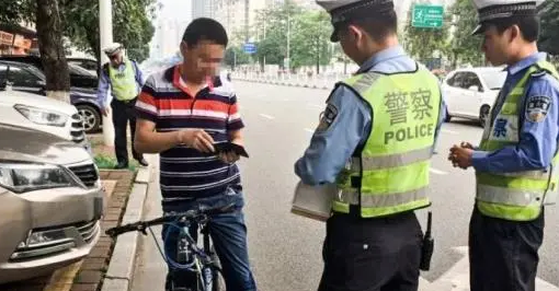 酒后騎自行車也算酒駕？交警：喝酒騎自行車也屬于是酒駕！